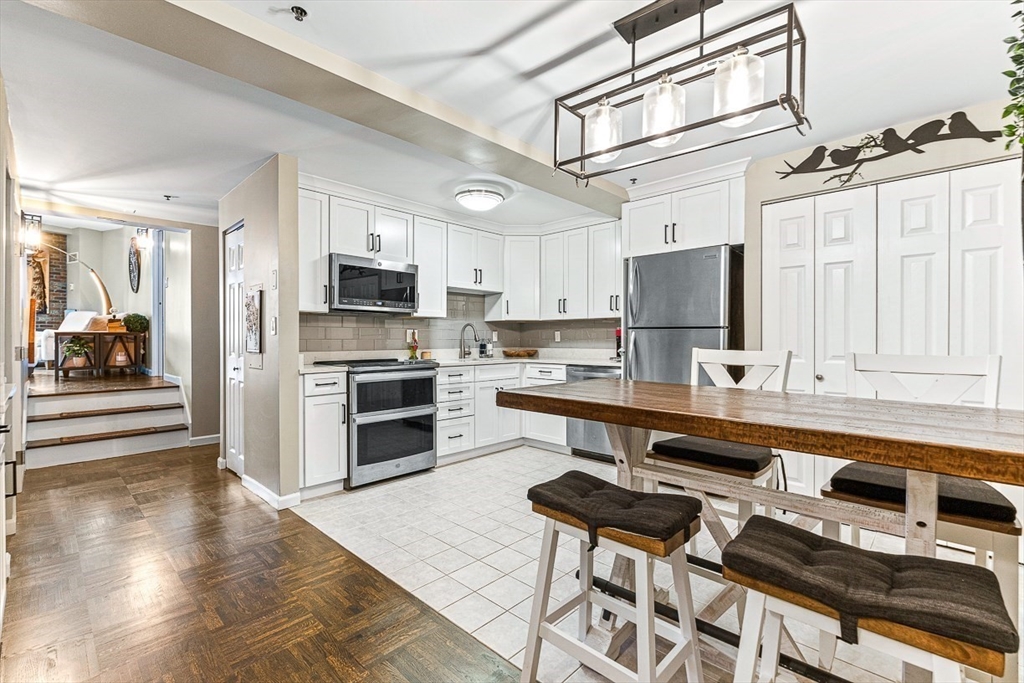 357 Commercial St # 121