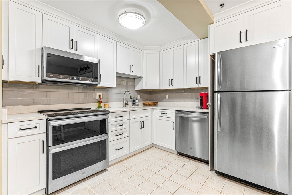 357 Commercial St # 121