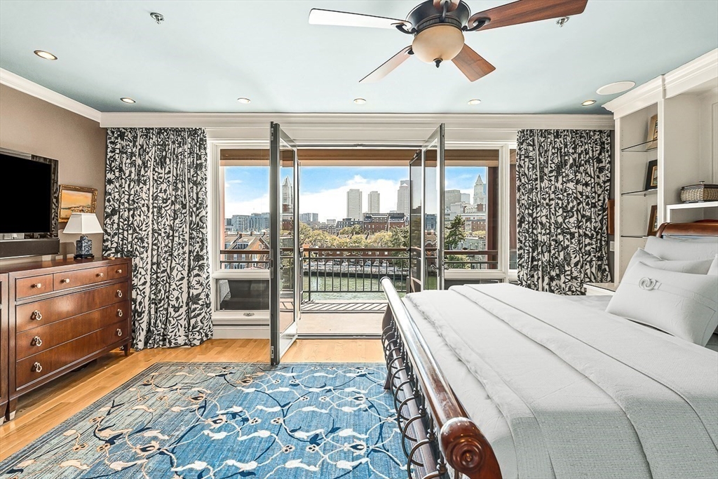40 Battery St # 305