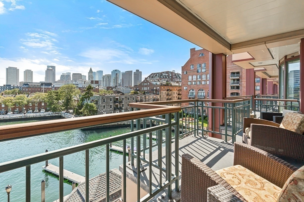40 Battery St # 305