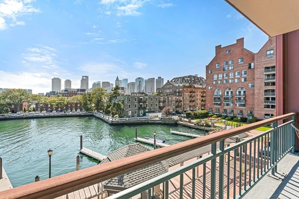 40 Battery St # 305