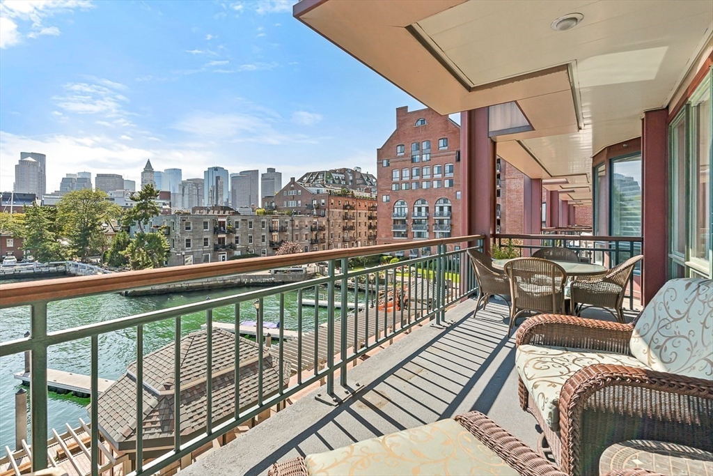 40 Battery St # 305