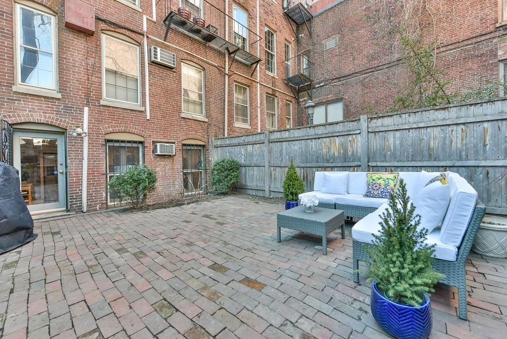 69 Dartmouth St # 1
