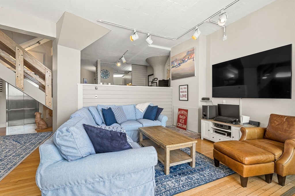 63 Atlantic Ave # 4A, Boston Unit: 4A