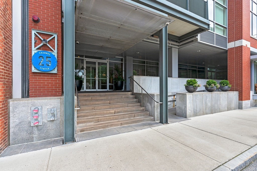 25 Channel Center Unit: PH204