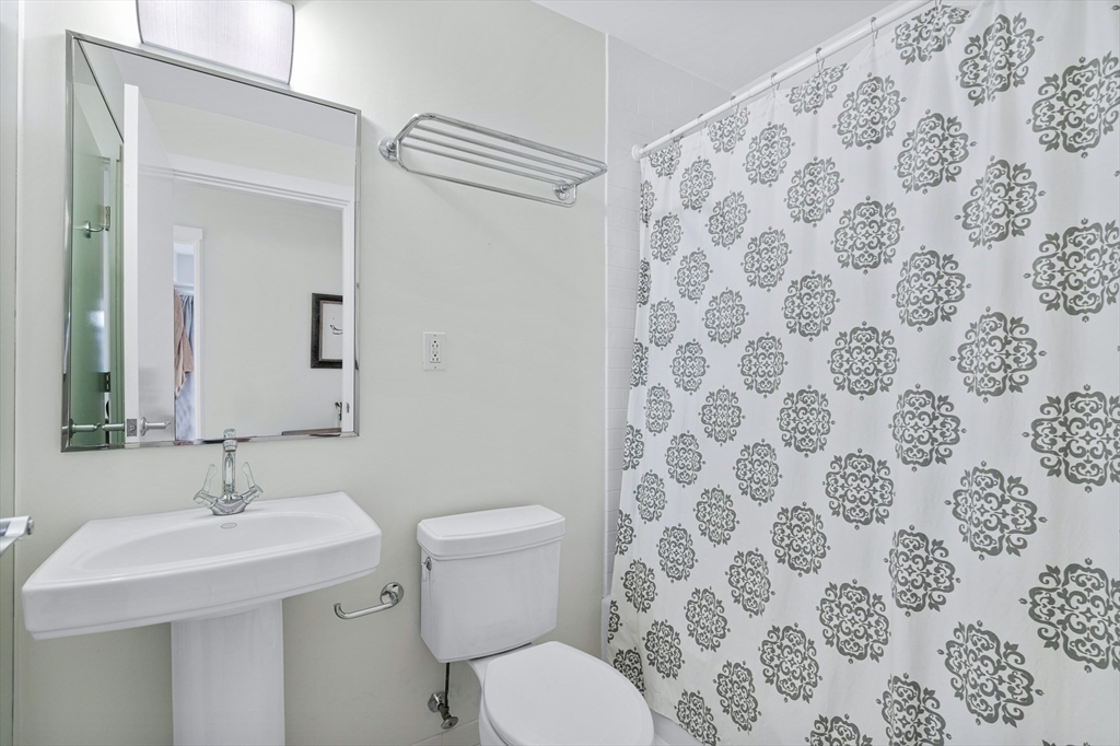 25 Channel Center Unit: PH204