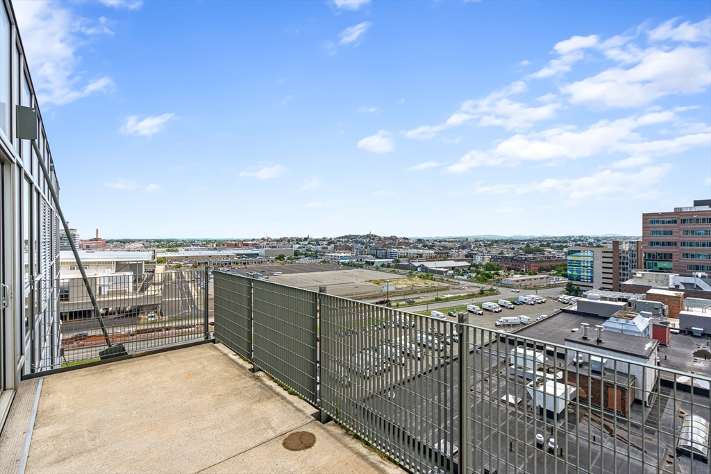 25 Channel Center Unit: PH204