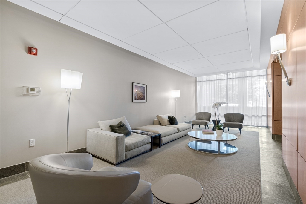 25 Channel Center Unit: PH204