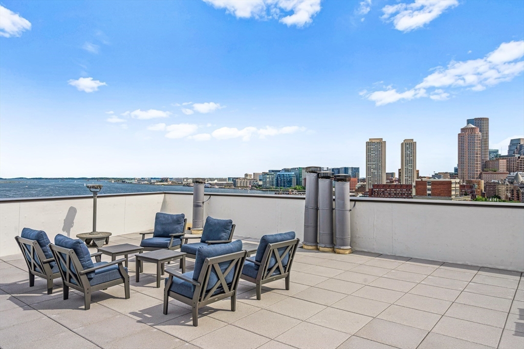 300 Commercial St # 709
