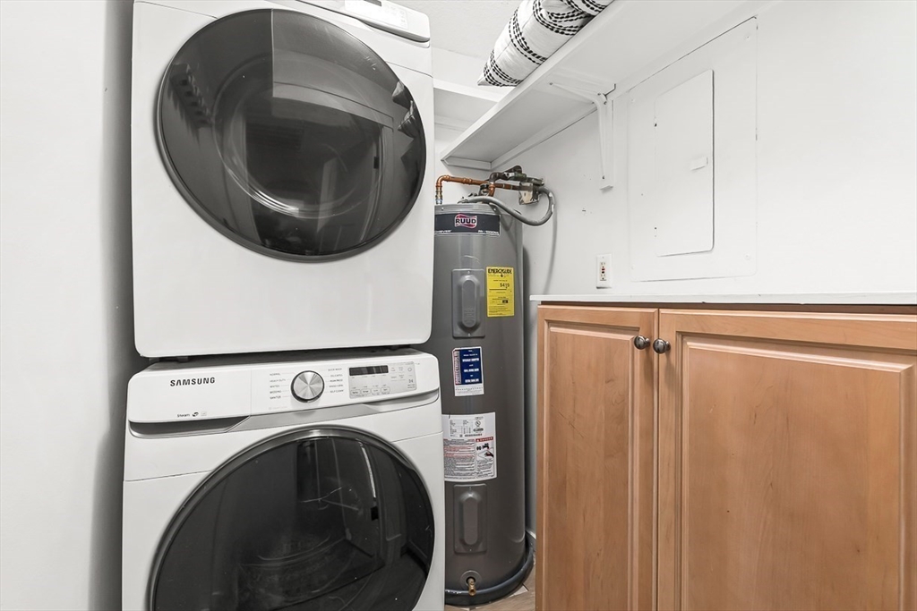 300 Commercial St # 709