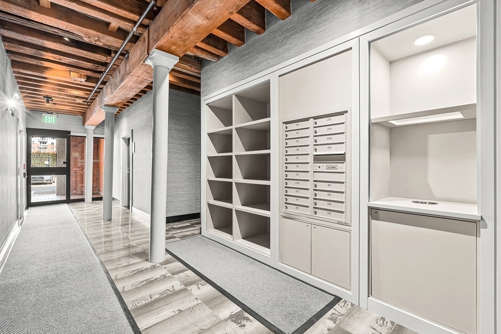 343 Commercial St # 112