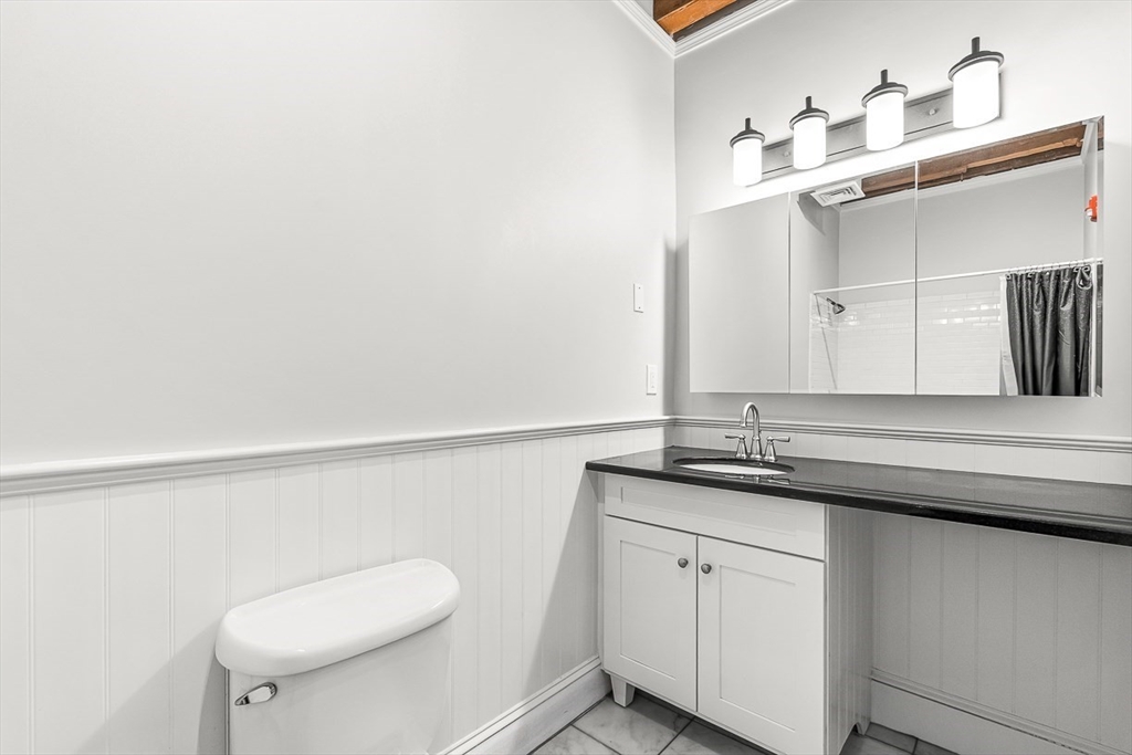 343 Commercial St # 112