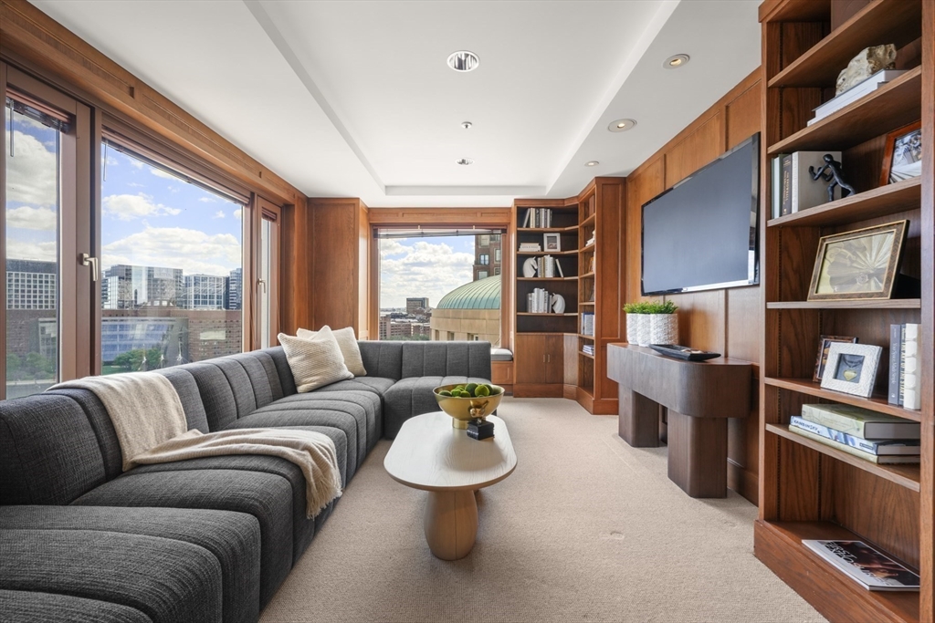 10 Rowes Wharf # 1201