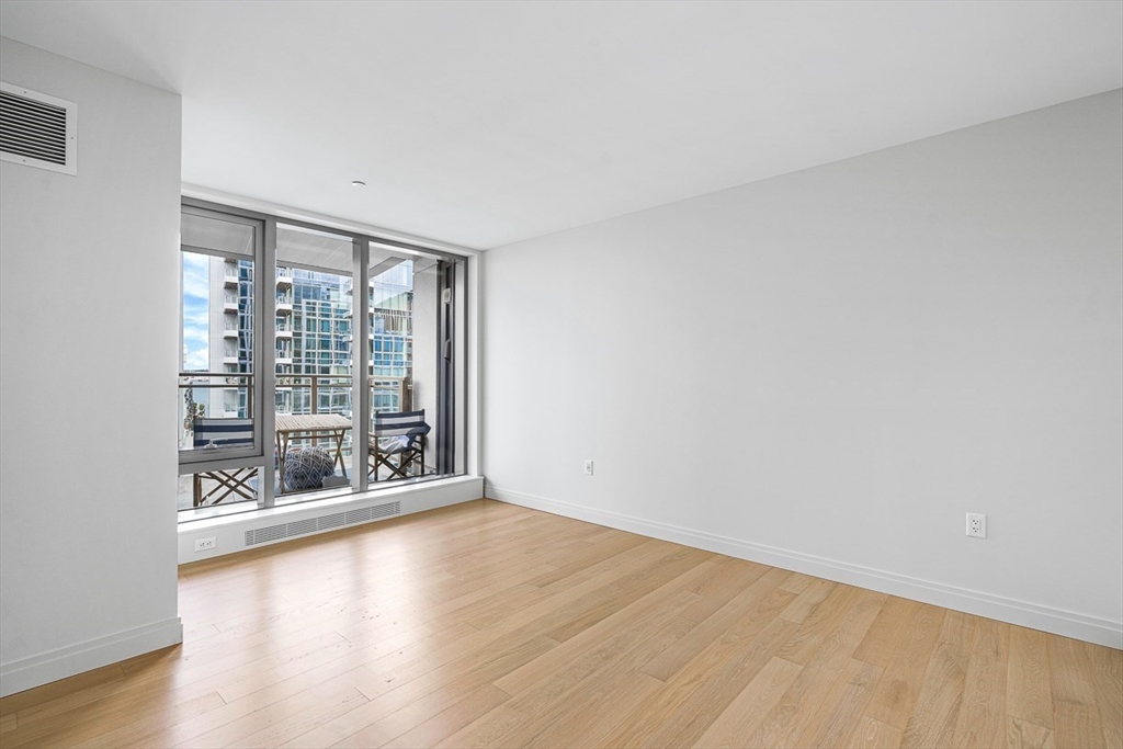 133 Seaport Blvd # 1516