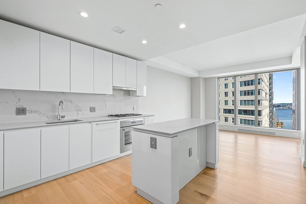 133 Seaport Blvd # 1516