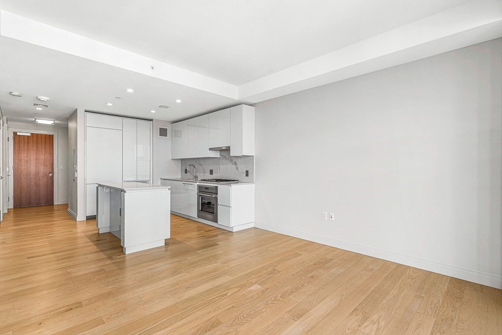 133 Seaport Blvd # 1516