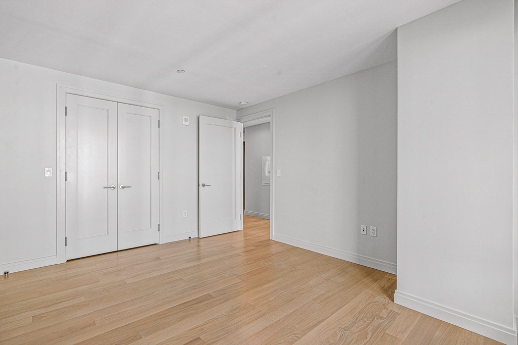 133 Seaport Blvd # 1516