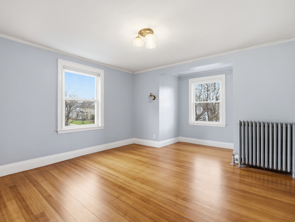 37 Pomfret St