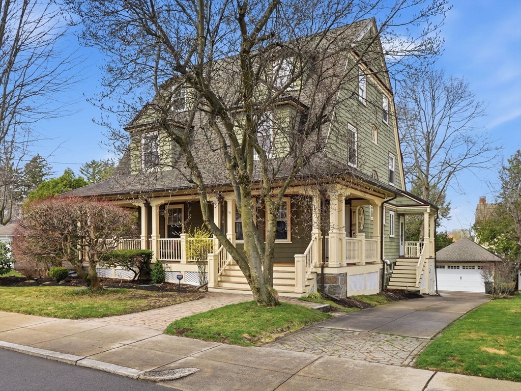 37 Pomfret St