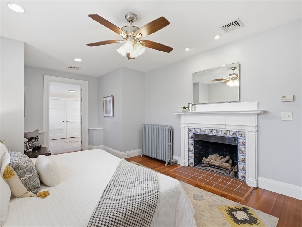 37 Pomfret St