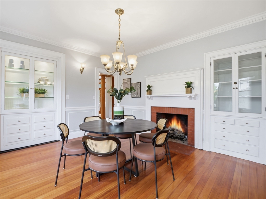 37 Pomfret St