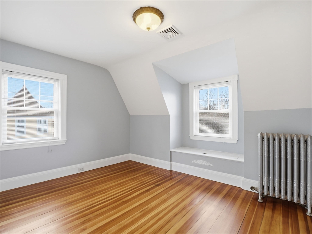 37 Pomfret St