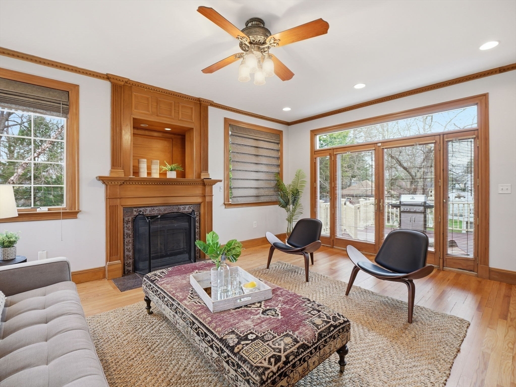 37 Pomfret St