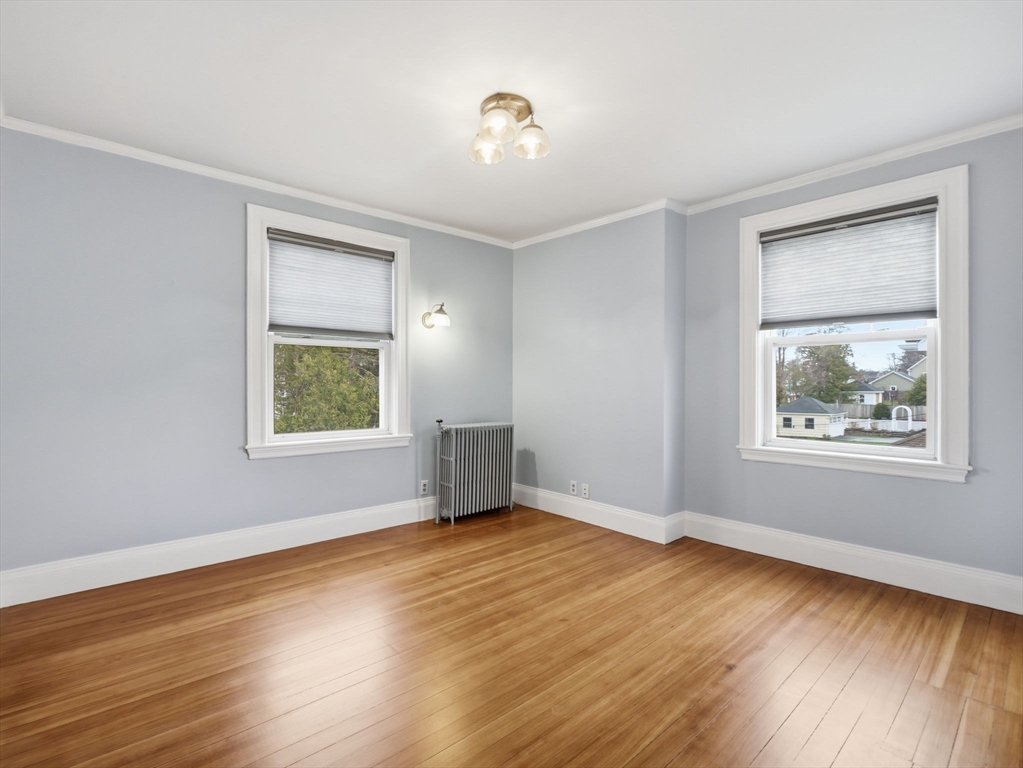37 Pomfret St