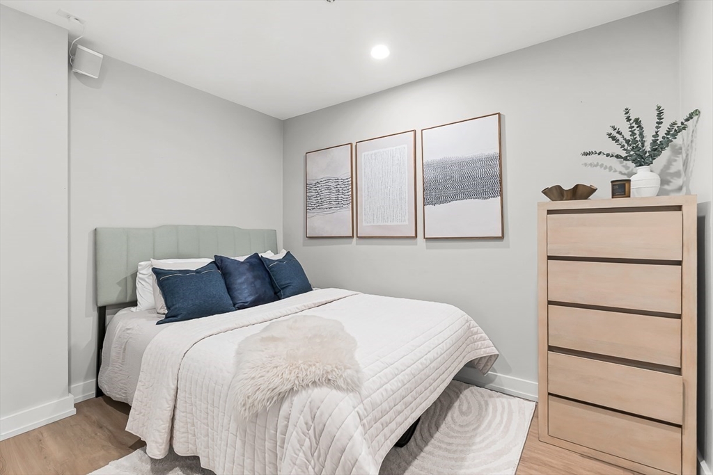 300 Commercial St # 709