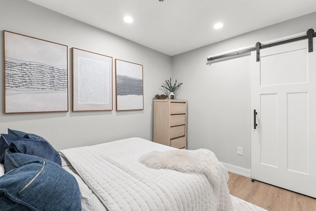 300 Commercial St # 709