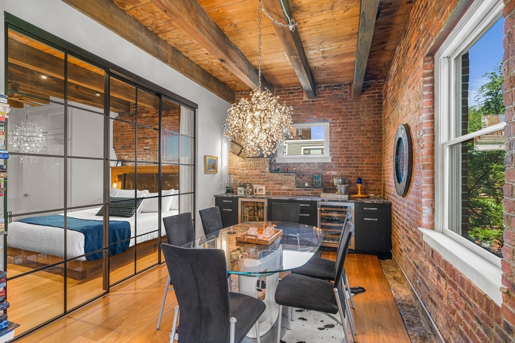 343 Commercial St # 501