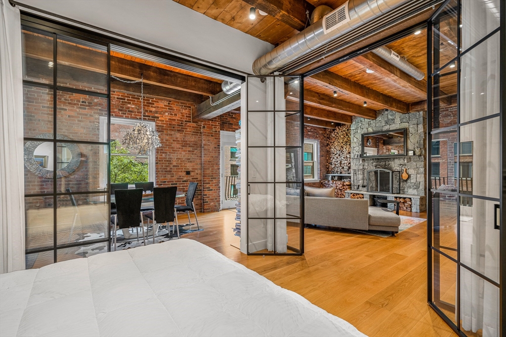 343 Commercial St # 501