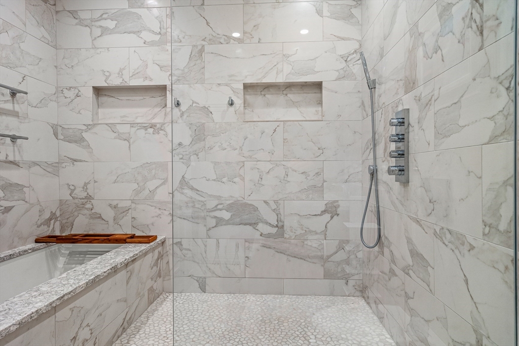 343 Commercial St # 501