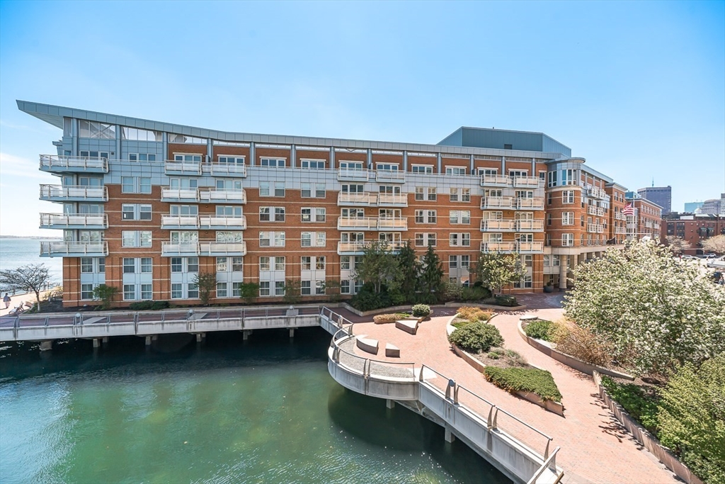 3 Battery Wharf # 3310