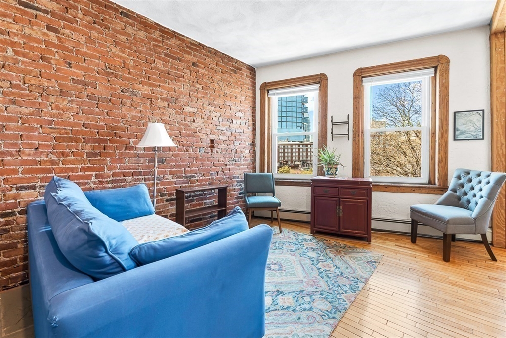 31 Snow Hill St # 3