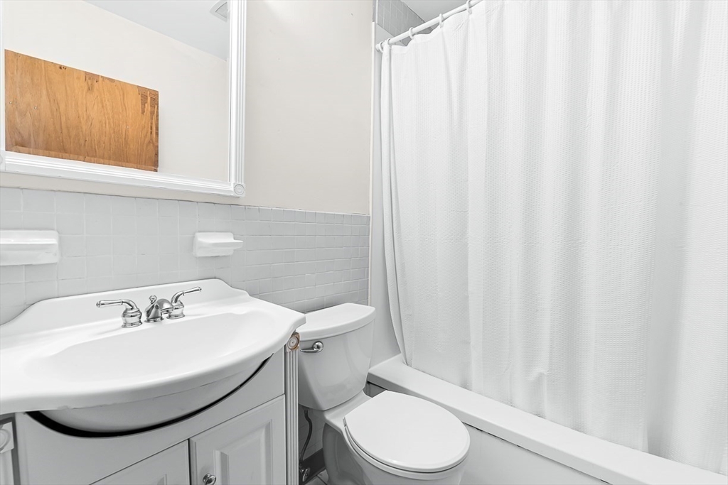 31 Snow Hill St # 3