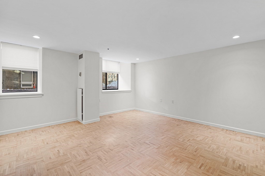 357 Commercial Street # 003