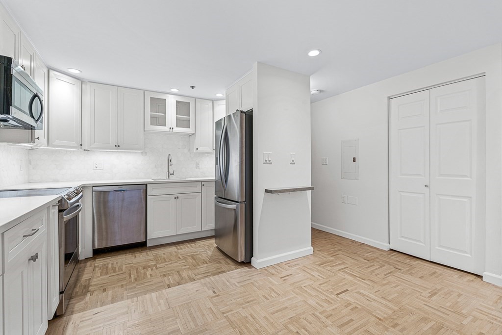 357 Commercial Street # 003