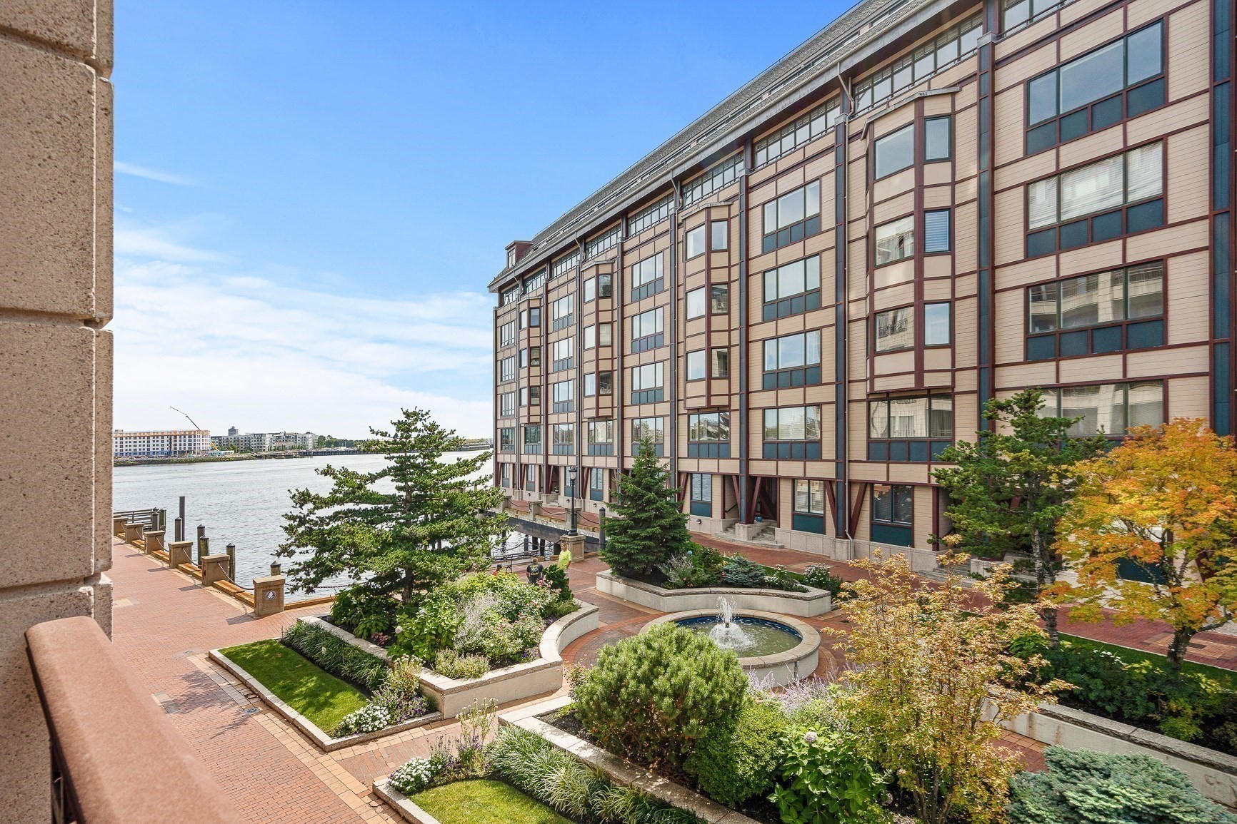 40 Battery St # 306