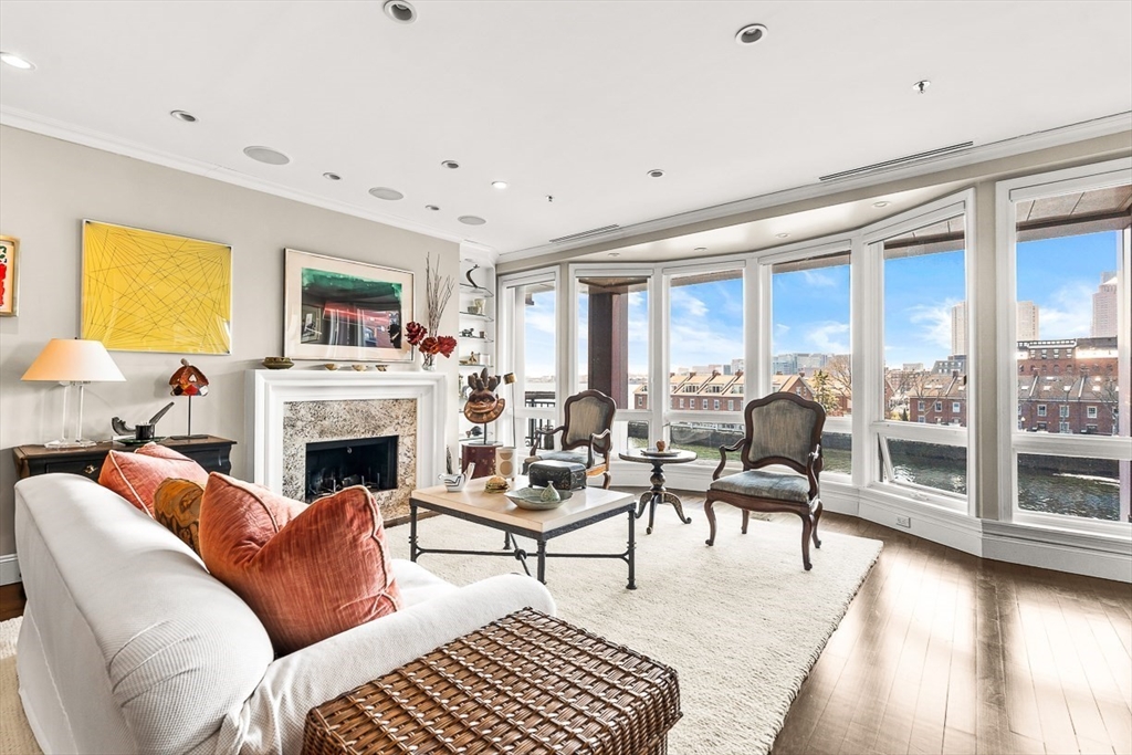 40 Battery St # 306