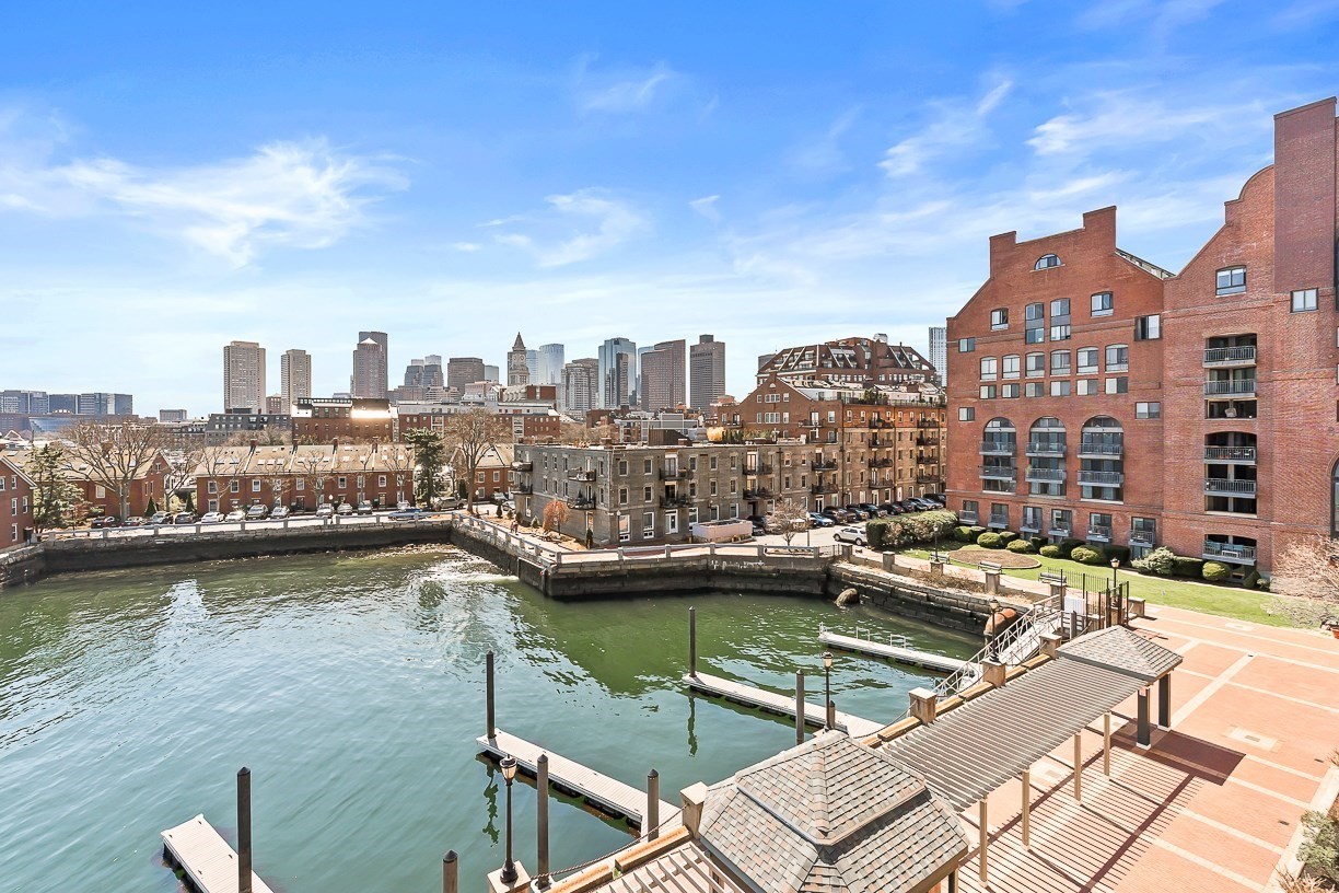 40 Battery St # 306