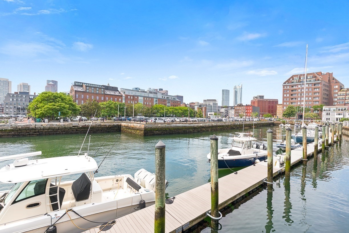 15 Union Wharf # 15