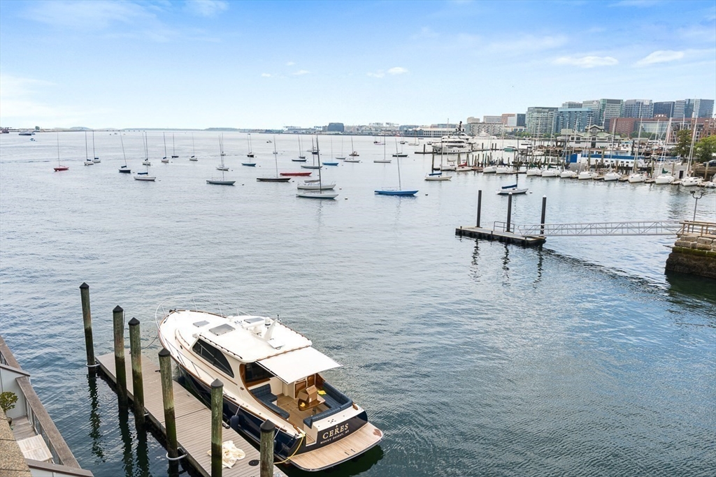 15 Union Wharf # 15