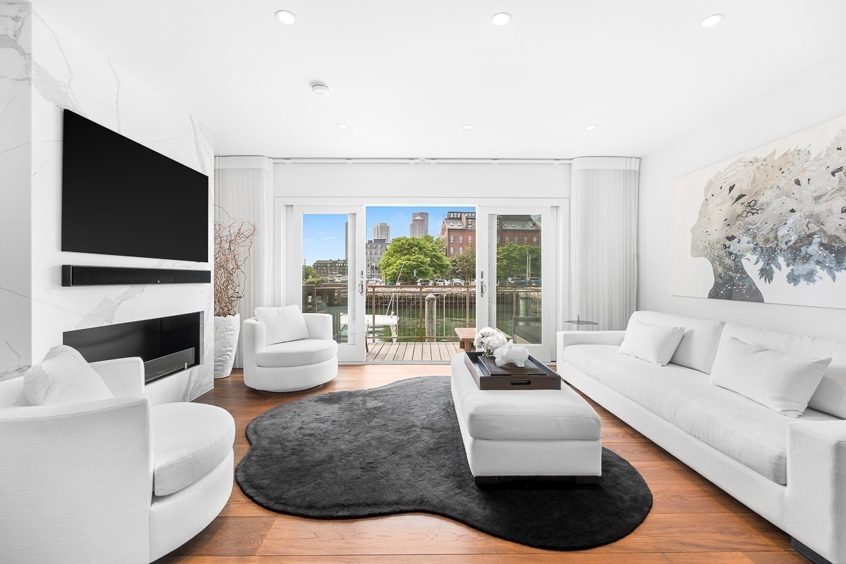 15 Union Wharf # 15