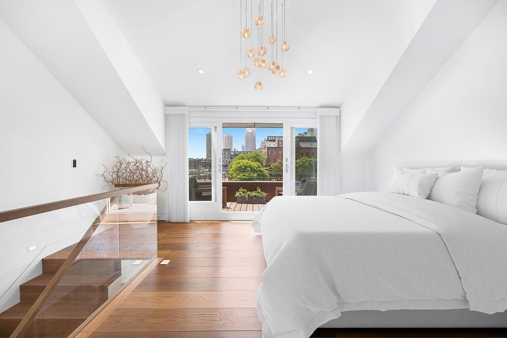 15 Union Wharf # 15