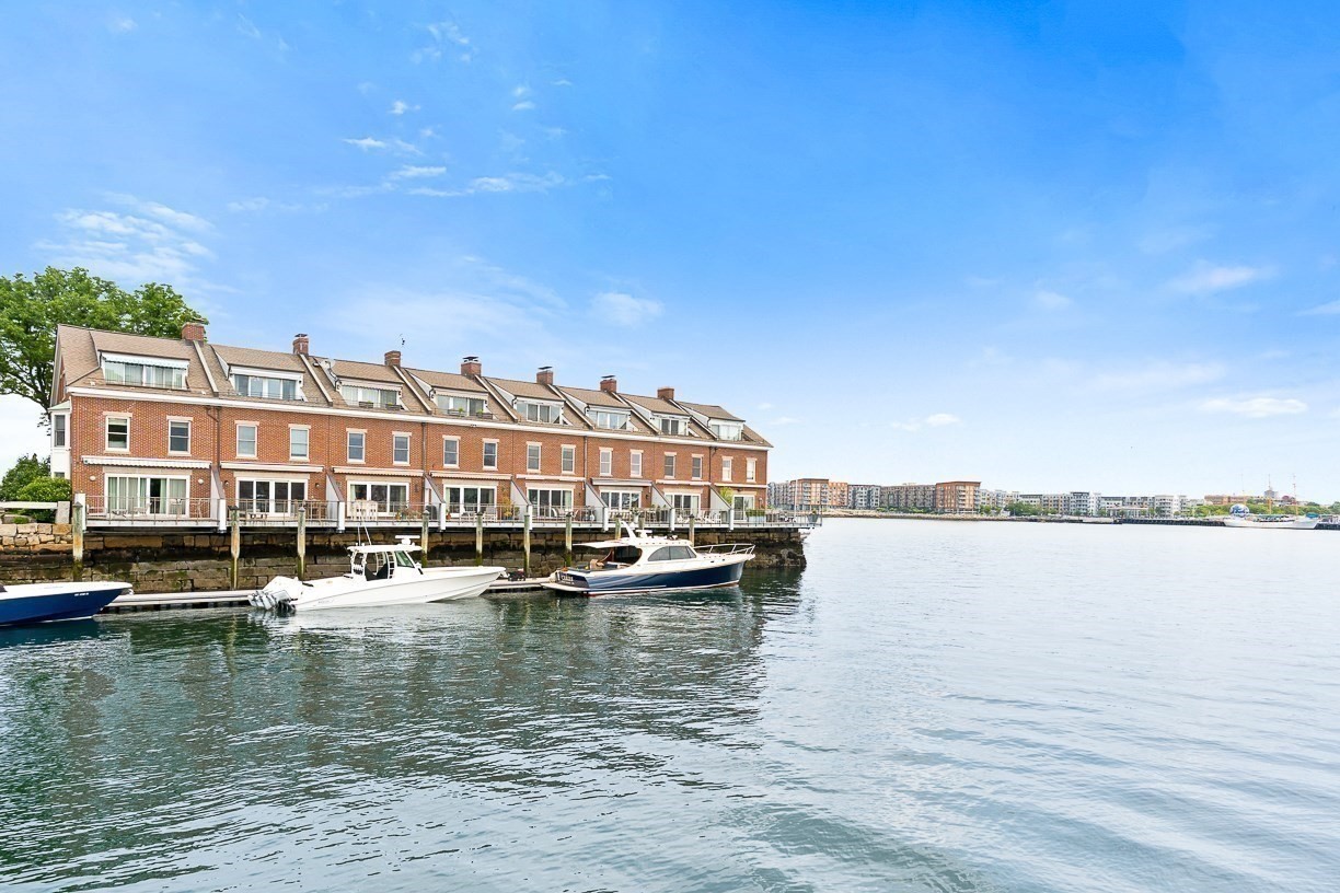 15 Union Wharf # 15