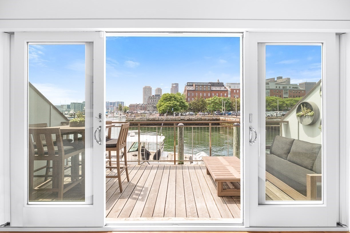 15 Union Wharf # 15