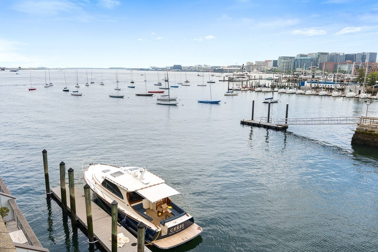 15 Union Wharf # 15