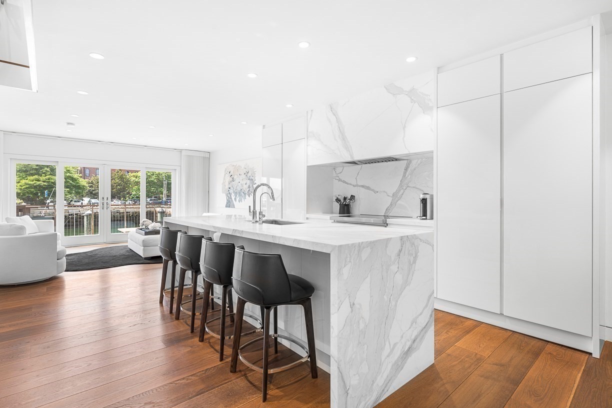 15 Union Wharf # 15