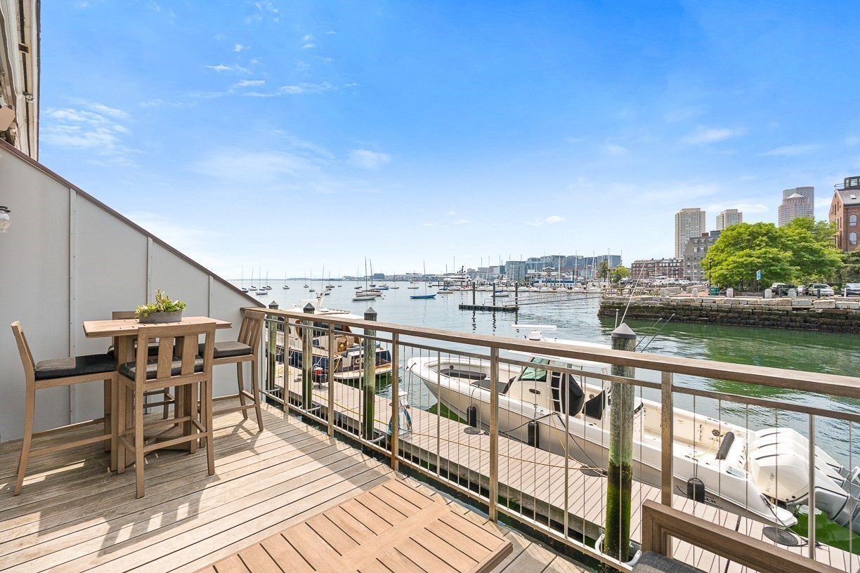 15 Union Wharf # 15